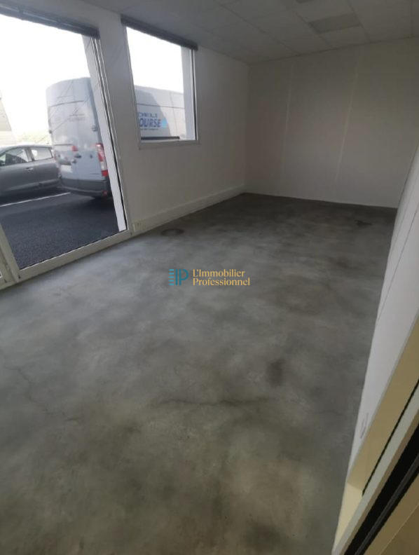 Bureau - 135 m² - 5 pièces