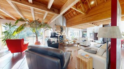 Villa - 243 m² - 5 pièces