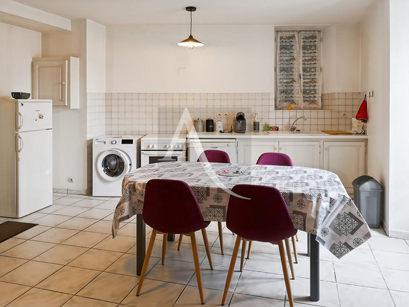 Maison - 200 m² - 7 pièces