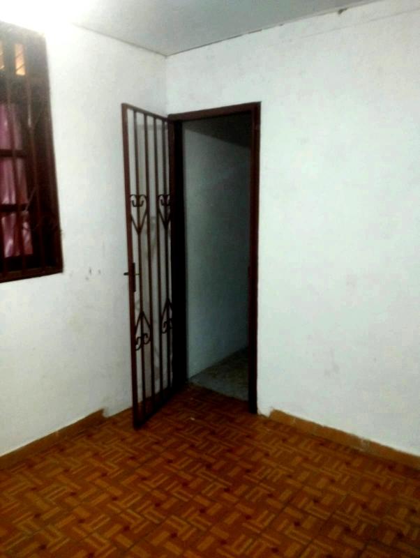 Maison - 201 m² - 7 pièces