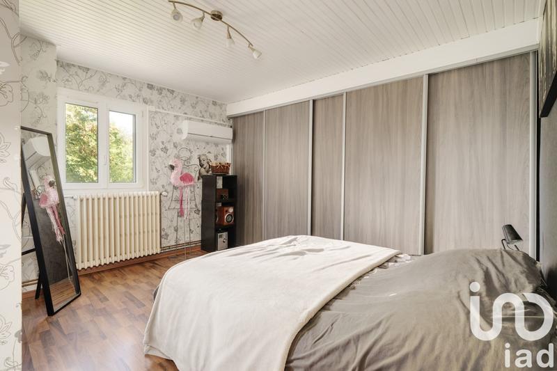 Maison - 286 m² - 9 pièces