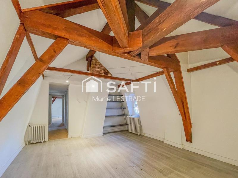 Appartement - 241 m² - 8 pièces