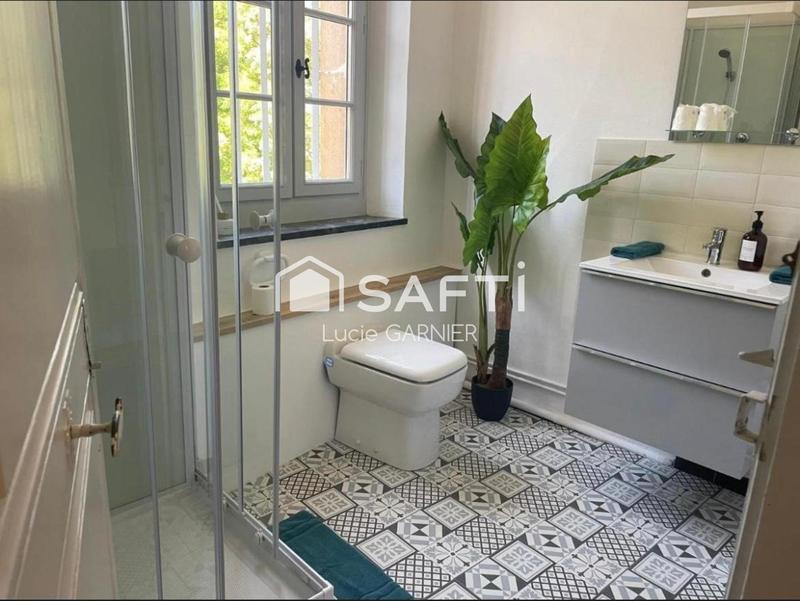 Maison - 300 m² - 13 pièces