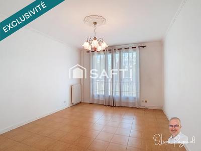 Appartement - 80 m² - 4 pièces