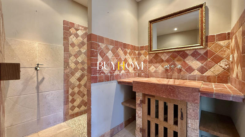 Maison - 183 m² - 5 pièces