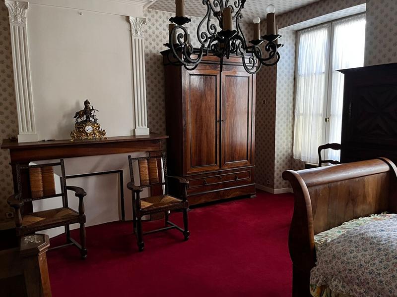 Maison de maîtres - 200 m² - 8 pièces