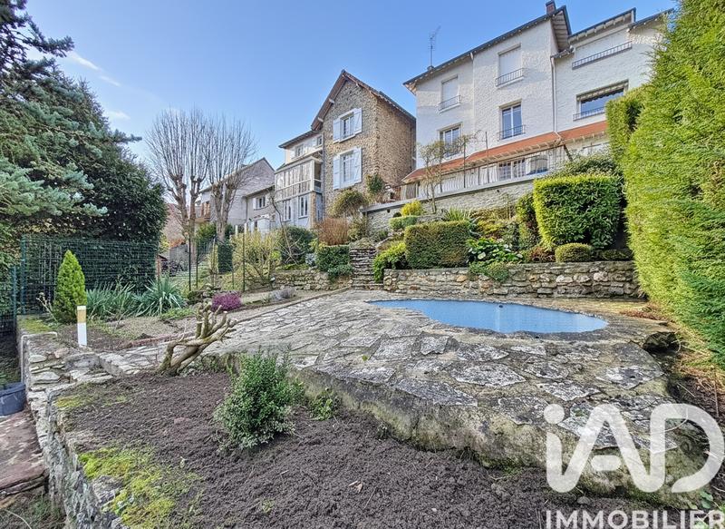 Maison - 166 m² - 8 pièces