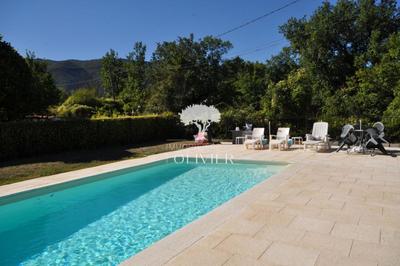 Maison de village - 230 m² - 11 pièces