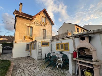 Maison - 110 m² - 5 pièces