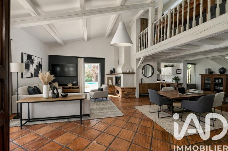 Maison - 166 m² - 6 pièces