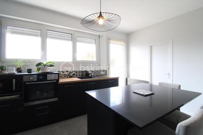 Appartement - 97 m² - 3 pièces