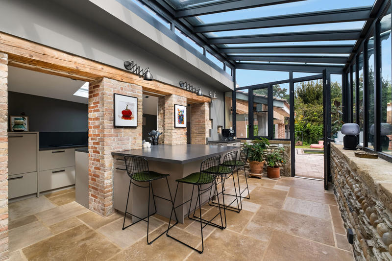 Maison - 270 m² - 8 pièces