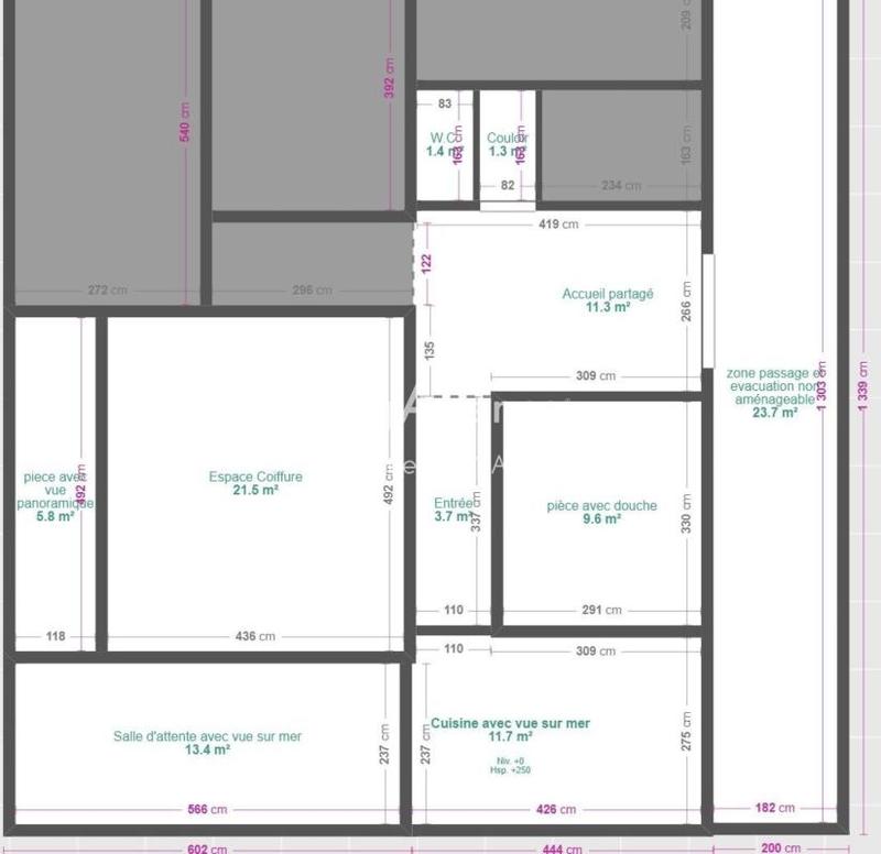 Local commercial - 72 m² - 6 pièces