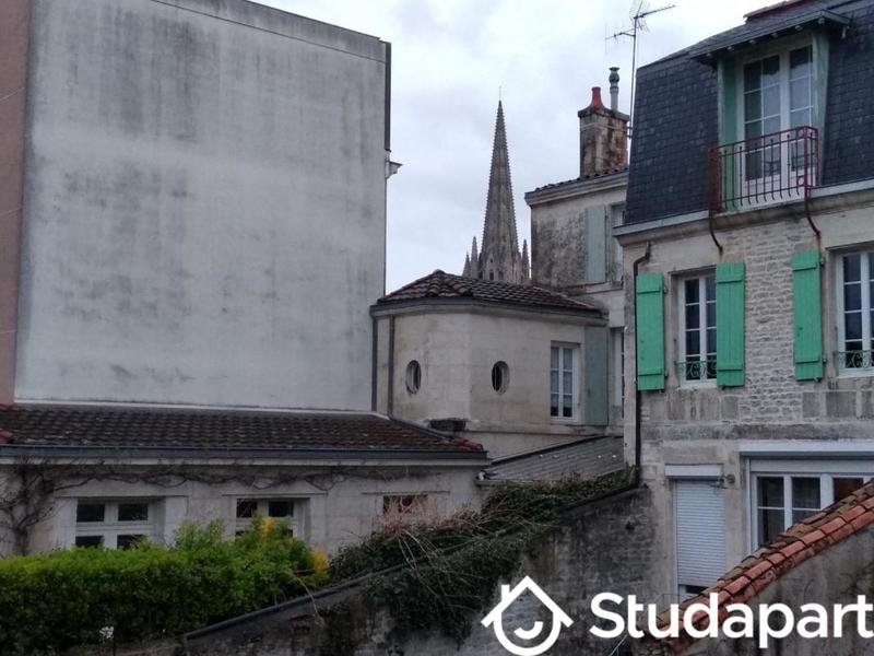 Chambre - 11 m² - 1 pièce