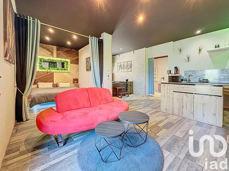 Maison - 277 m² - 8 pièces