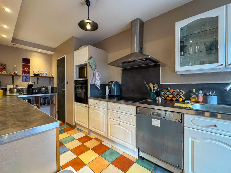 Appartement - 99 m² - 5 pièces