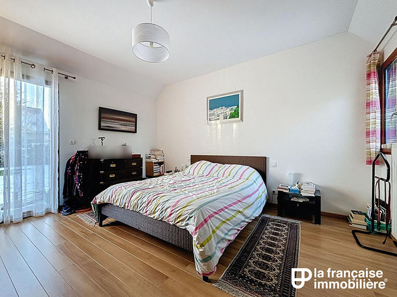 Maison - 161 m² - 8 pièces