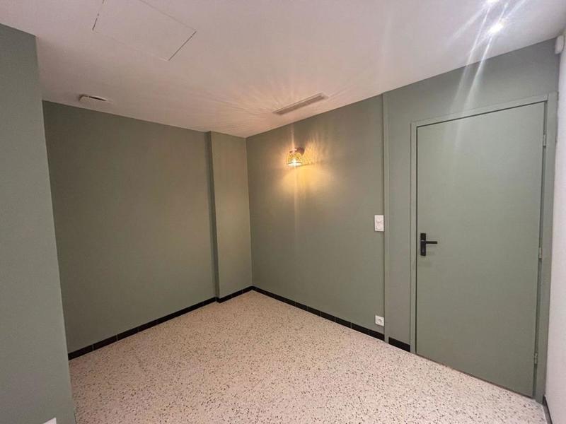 Bureau - 56 m² - 4 pièces