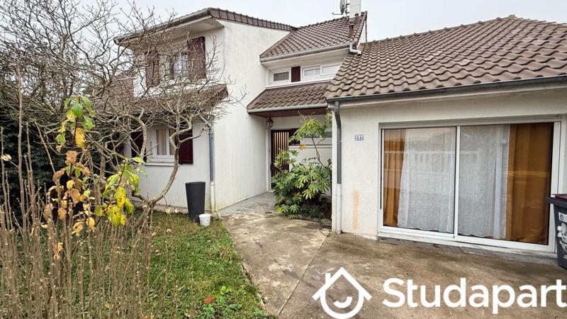 Chambre - 12 m² - 1 pièce