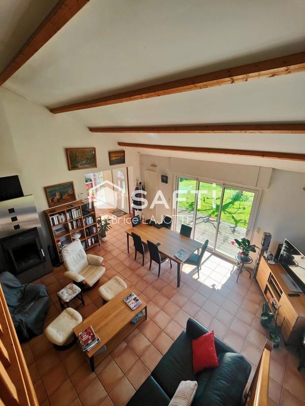 Maison - 140 m² - 6 pièces