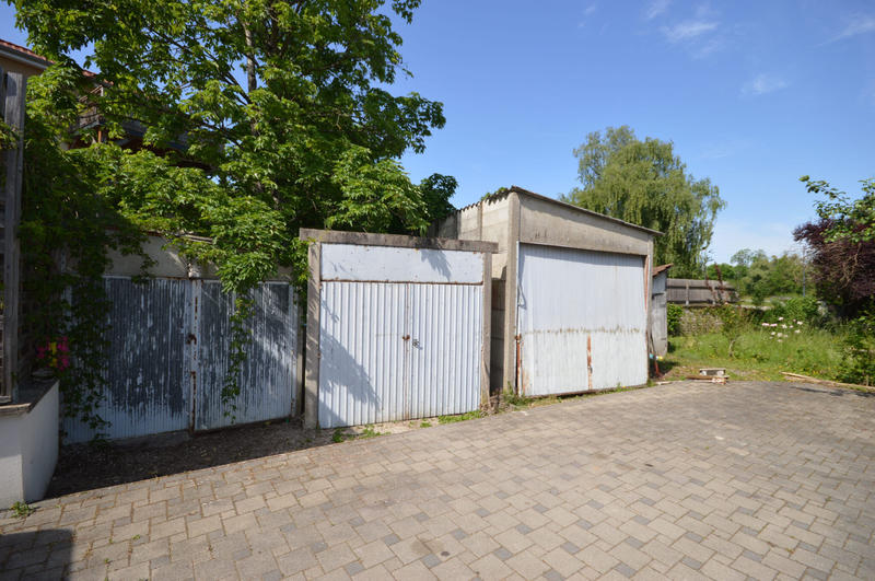 Maison - 220 m² - 10 pièces