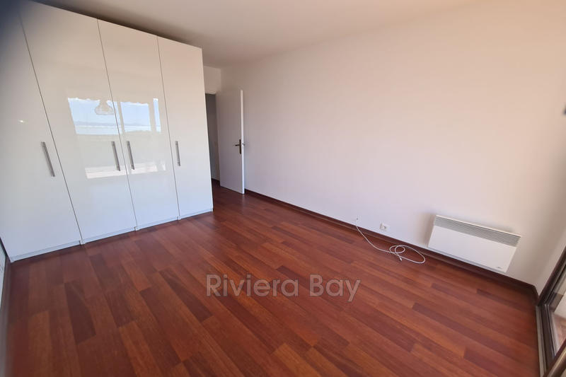 Appartement - 111 m² - 4 pièces