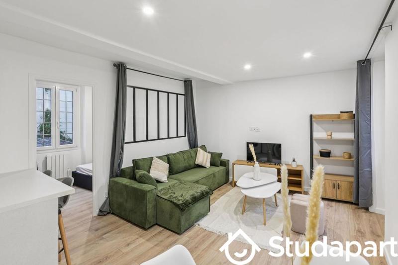 Chambre - 150 m² - 1 pièce