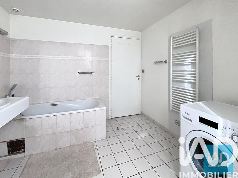 Maison - 207 m² - 8 pièces