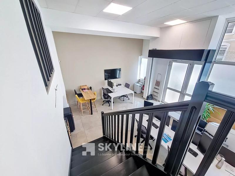 Bureau - 46 m² - 2 pièces