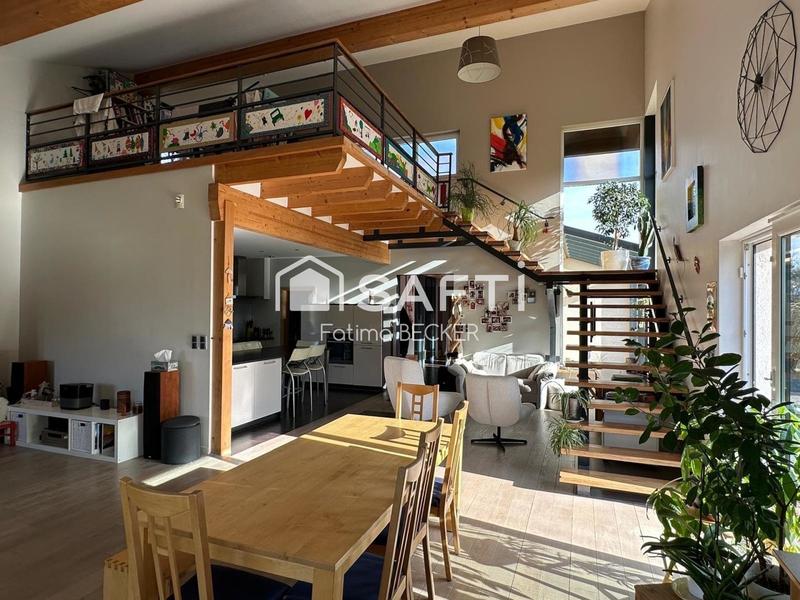 Maison - 255 m² - 8 pièces