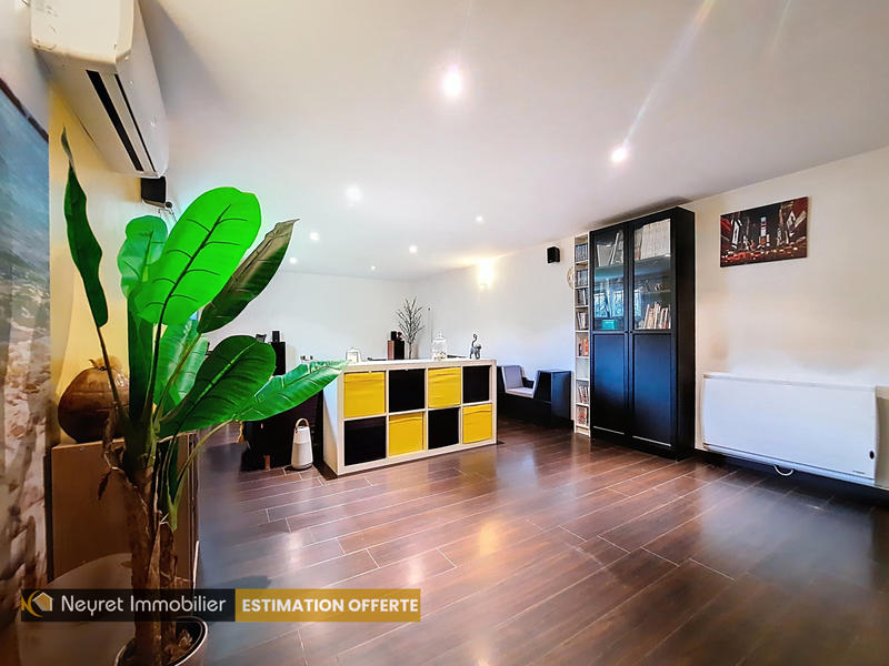 Maison - 137 m² - 7 pièces