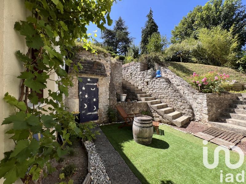 Maison - 214 m² - 8 pièces