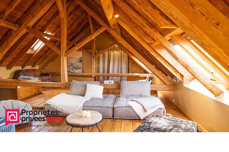 Maison - 210 m² - 8 pièces