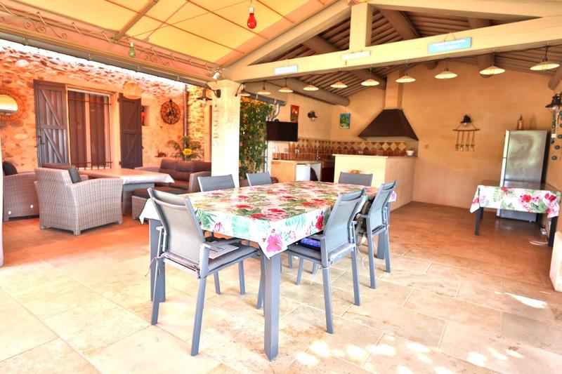 Mas - 225 m² - 5 pièces