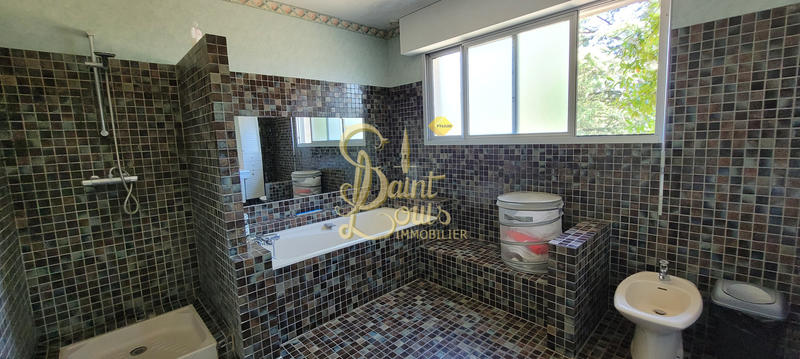 Maison - 180 m² - 7 pièces