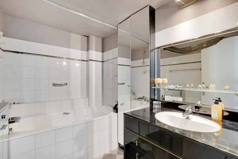 Loft - 132 m² - 4 pièces