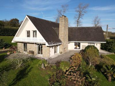 Maison d'architecte - 280 m² - 8 pièces