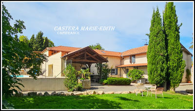 Maison - 232 m² - 8 pièces