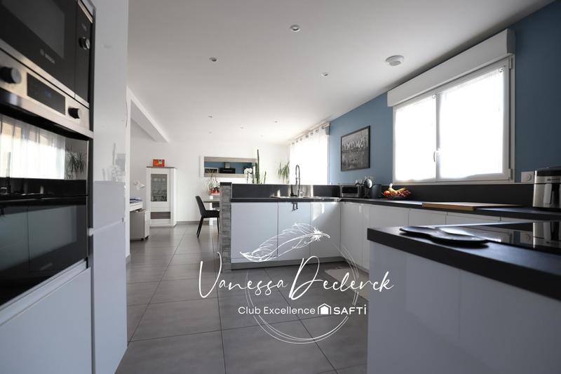 Maison - 137 m² - 6 pièces