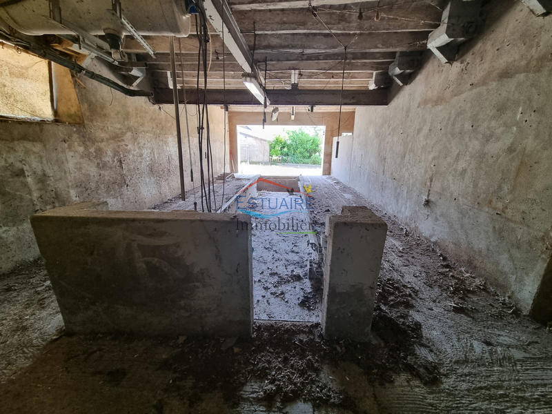 Maison ancienne - 270 m² - 6 pièces