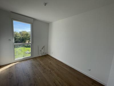 Appartement - 94 m² - 4 pièces