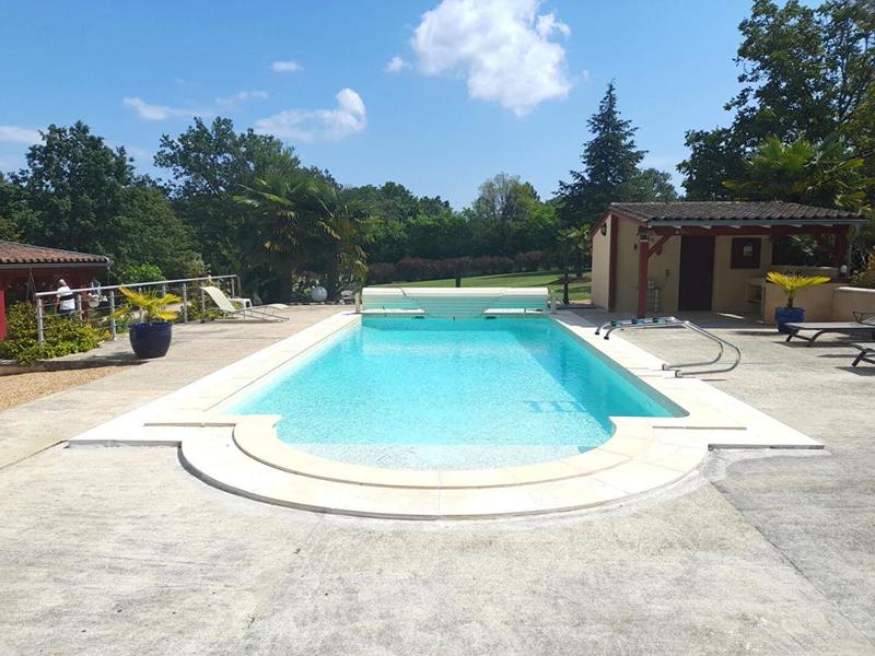 Maison - 260 m² - 9 pièces