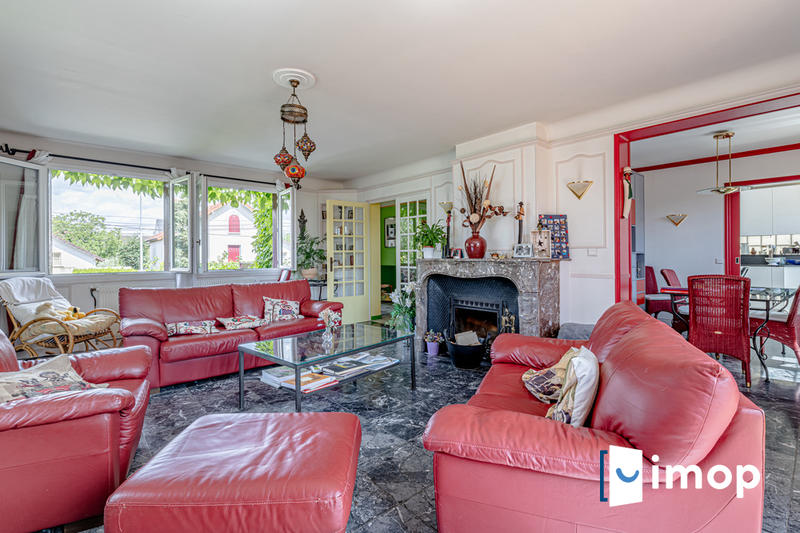 Maison - 180 m² - 6 pièces