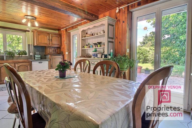 Maison - 250 m² - 6 pièces