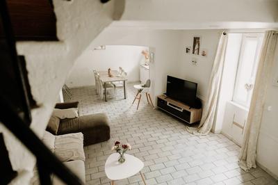 Maison ancienne - 242 m² - 8 pièces