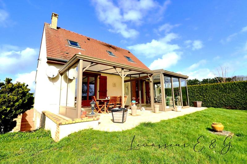 Maison - 100 m² - 6 pièces