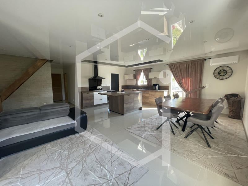 Maison - 125 m² - 4 pièces