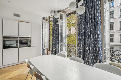 Appartement - 97 m² - 4 pièces