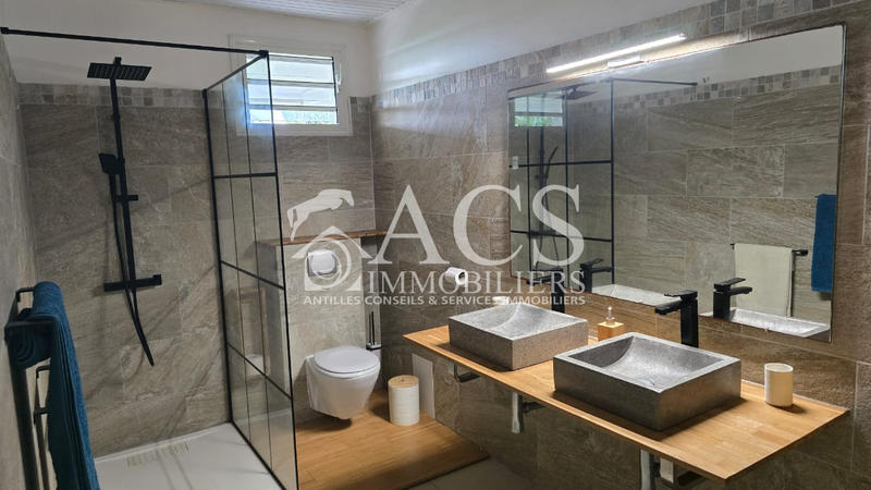 Villa - 278 m² - 8 pièces