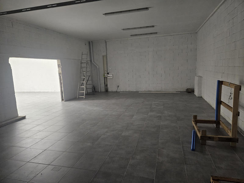 Local commercial - 390 m²